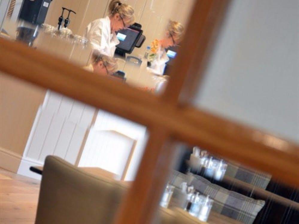 The Black Bull Inn Escrick Bagian luar foto