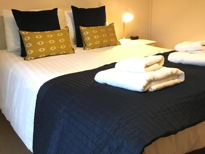 The Black Bull Inn Escrick Ruang foto