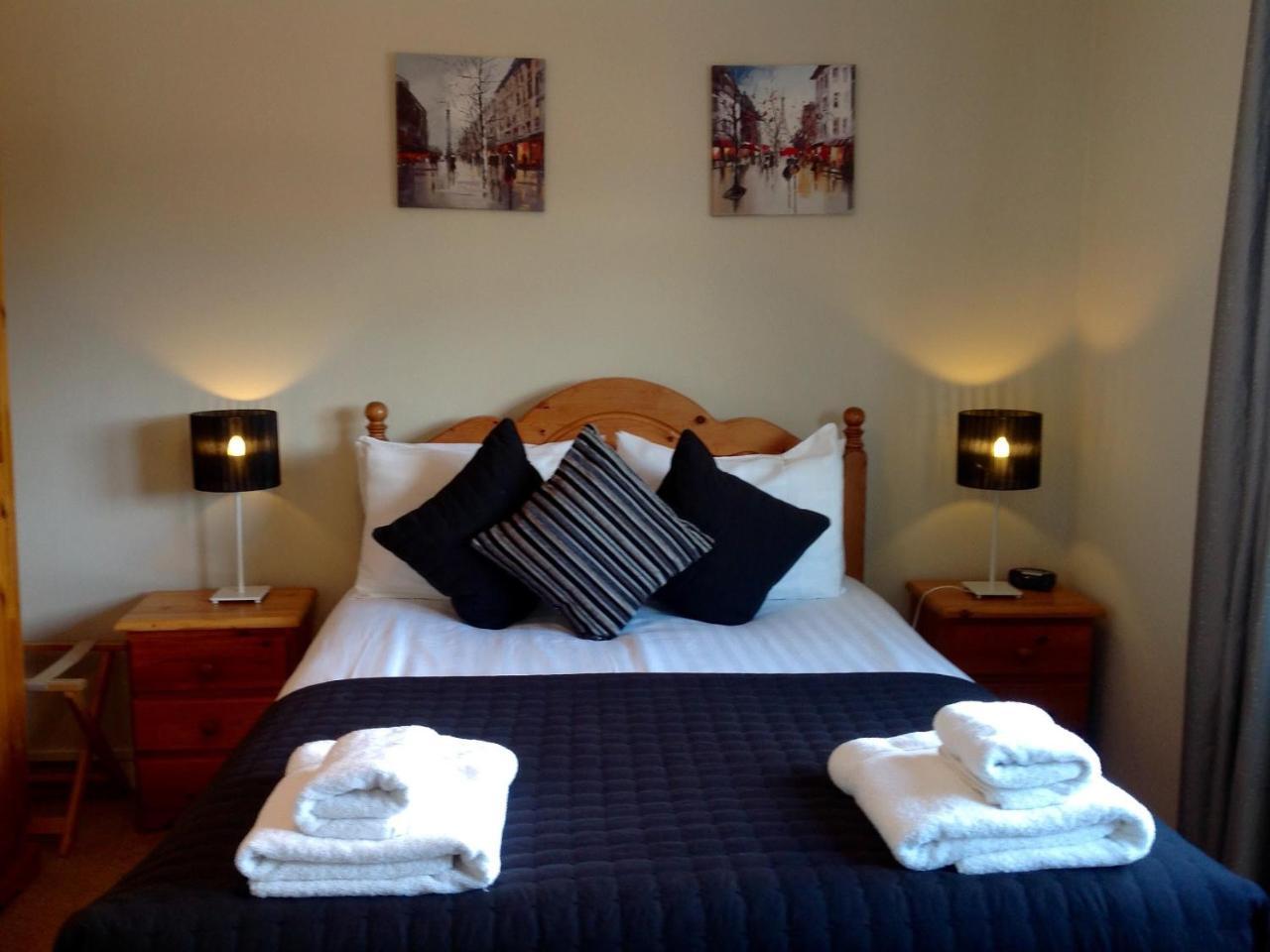 The Black Bull Inn Escrick Ruang foto