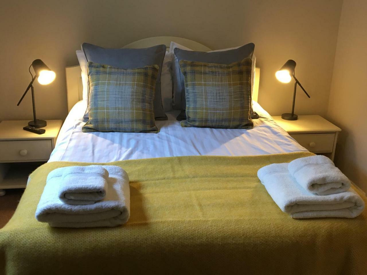 The Black Bull Inn Escrick Bagian luar foto