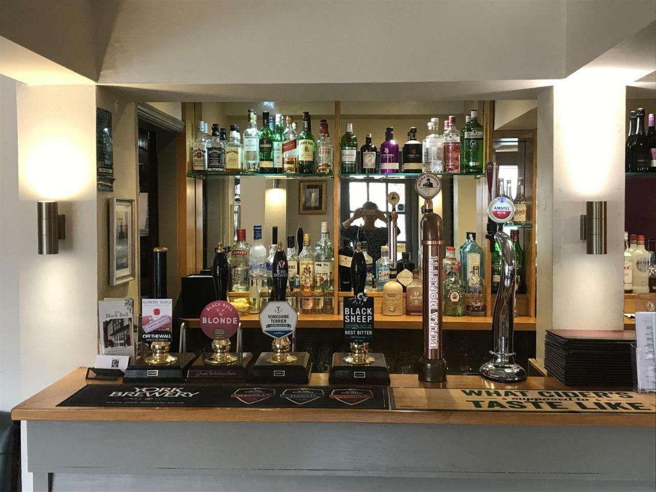 The Black Bull Inn Escrick Bagian luar foto